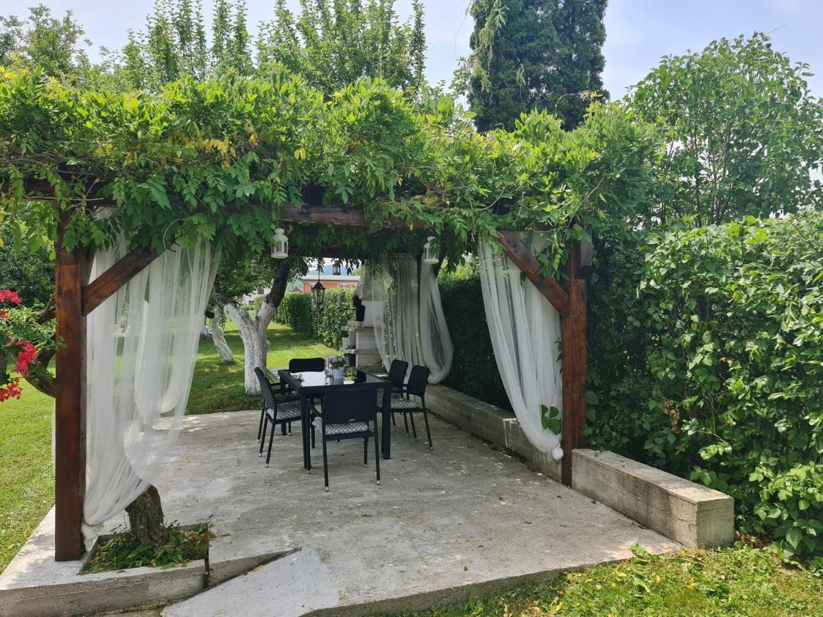 House Wisteria Villa Rakovica Exterior photo